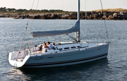 Beneteau First 35